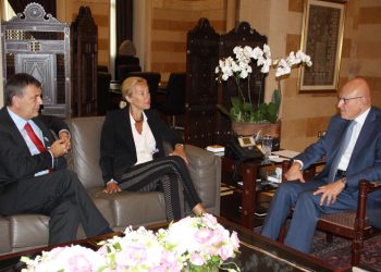 Վարչապետ Սալամ Մուքպելի Հետ  Քննարկեց Երկրին Կացութիւնը