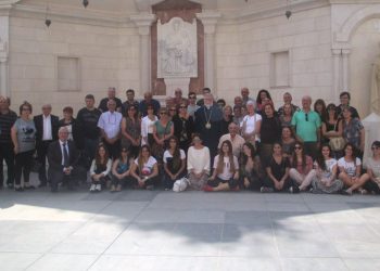 Ուրուկուէյի Հայ Ուխտաւորներ Պիքֆայայի  Սուրբ Աստուածածին Վանքին Մէջ