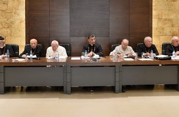 Մարոնի Եպիսկոպոսներու Խորհուրդը  Կը Զգուշացնէ Երկրին Ճակատագիրը  Այս Կամ Այն Կողմին Շահերուն  Ծառայեցնելու Փորձերէն