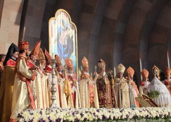 «Յաղթութեան Միւռոն»-ի Օրհնութիւն` Ս. Էջմիածինի Մէջ