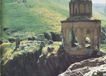 Պատմաբան Երուանդ Փամպուքեան` Տեկորի Եւ Խձկոնքի Եկեղեցիներուն Մասին