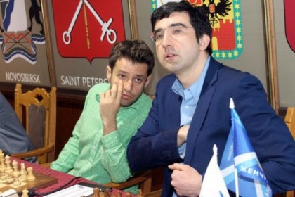 Aronian's-team_102515