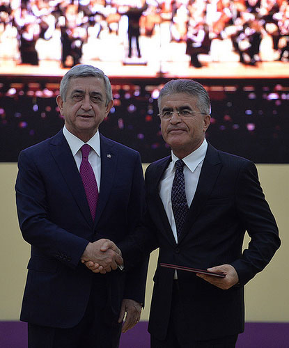 Հայկազ Թահմազեան պարգեւատրում