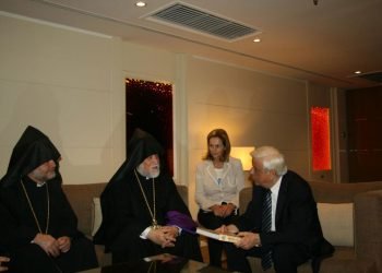 Արամ Ա. Կաթողիկոս Հանդիպում Ունեցաւ Յունաստանի Հանրապետութեան Նախագահին Հետ