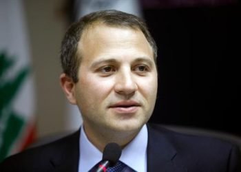 Նիւ Եորքի Մէջ.  Պասիլ-Լարսըն Հանդիպում