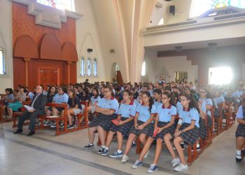 Մեսրոպեան Վարժարան. Երկրպագութիւն Սուրբ Հաղորդութեան