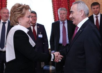 Սահակեան Ժընեւի Մէջ Հանդիպում  Ունեցած Է Մաթվիենքոյի Հետ