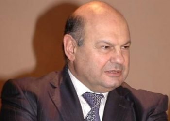 Էլիաս Սքաֆ Ոչ Եւս Է