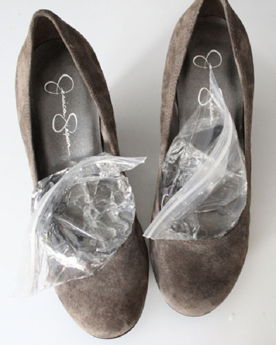 10-Hacks-To-Make-Your-Shoes-More-Comfortable-2