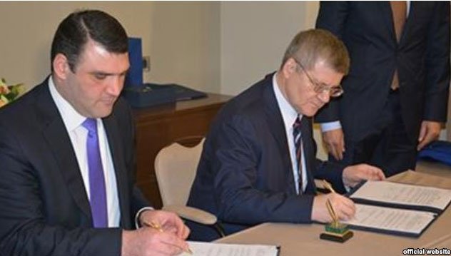 Arm-Russia_111115