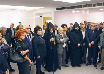 Համազգայինի «Լիւսի Թիւթիւնճեան» Ցուցասրահ.  Զաւէն Խտըշեանի «60 Տարուան Ստեղծագործութիւն»  Պատկերագիրքին Մակագրութիւնն Ու Քանդակներու Ցուցահանդէսը