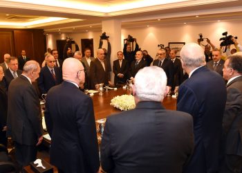 Երկխօսութեան Նիստը Ընդգծեց  Ահաբեկչութեան Դէմ  Պայքարելու Եւ Պետական Հաստատութիւնները  Աշխուժացնելու Կարեւորութիւնը