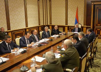 Նախագահ Սարգսեան Նախագահած Է Ազգային Անվտանգութեան Խորհուրդի Նիստին