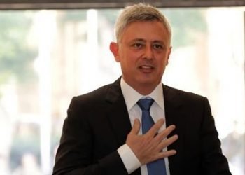 Ֆրենժիէ. «Այնքան Ատեն Որ Զօր. Աուն  Նախագահական Ընտրութեան Թեկնածու Է,  Կը Զօրակցիմ Անոր Թեկնածութեան»