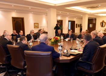 Այն Թինէ.  Երկխօսութեան Նիստը Քննարկեց Նախարարաց  Խորհուրդին Գործունէութիւնը  Աշխուժացնելու Կարելիութիւնները