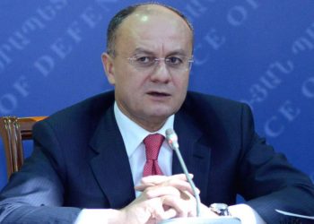 Նախարար Օհանեան Կարեւոր Նկատած Է Ռուսական Զէնքի Մատակարարումը Հայաստանին