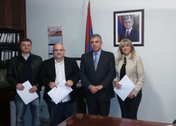 Մամլոյ Հաղորդագրութիւն. Դեսպան Քոչարեան Փոխանցել Է Հայաստանի Հանրապետութեան Նախագահի Շնորհաւորանքներն Ու Նուիրատուութիւնը Լիբանանահայ Հաստատութիւններին