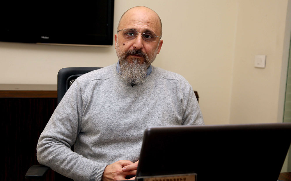 Հարցազրոյց` Համակարգչային «Հայապատում»  Հարց-Խաղի Հեղինակ Կորիւն Լ. Քէհեայեանի Հետ