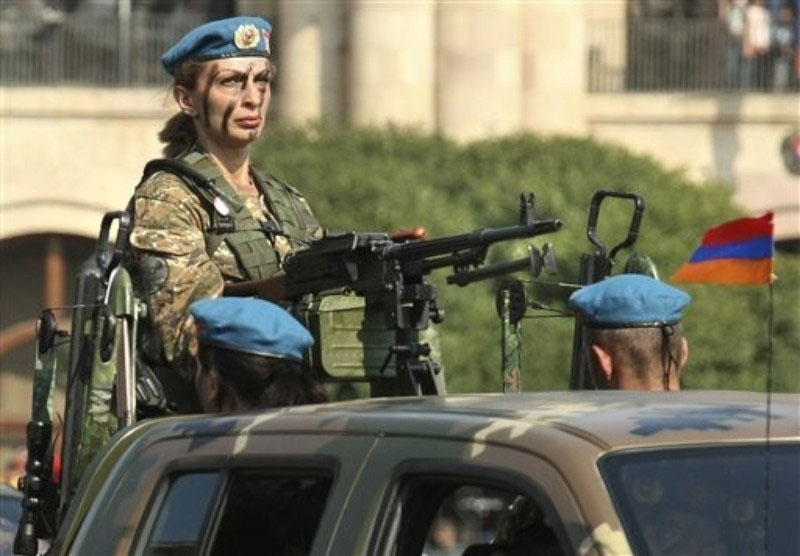 nayiri-army-female2
