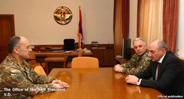 Բակօ Սահակեան Եւ Սէյրան Օհանեան Քննարկած Են Բանակաշինութեան Վերաբերող Հարցեր