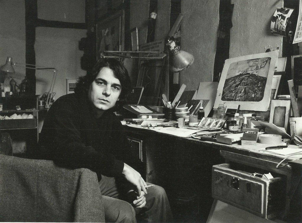 Ասատուր Պզտիկեան իր արուեստանոցին մէջ։ Լուսանկարը՝ Գալուստ Պապեանի