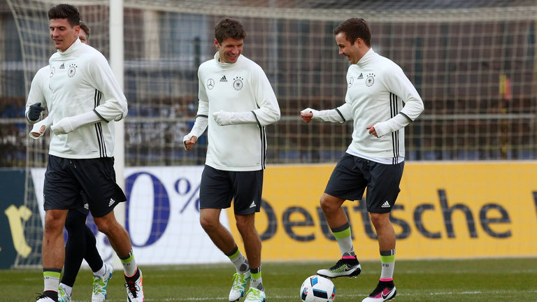 thomas-muller-mario-gotze-Preparation