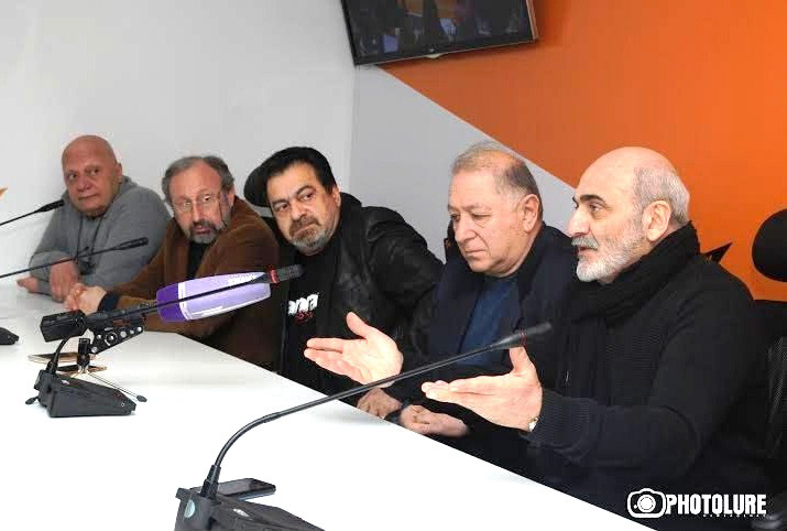 Արուեստագէտները մամլոյ ասուլիսի պահուն