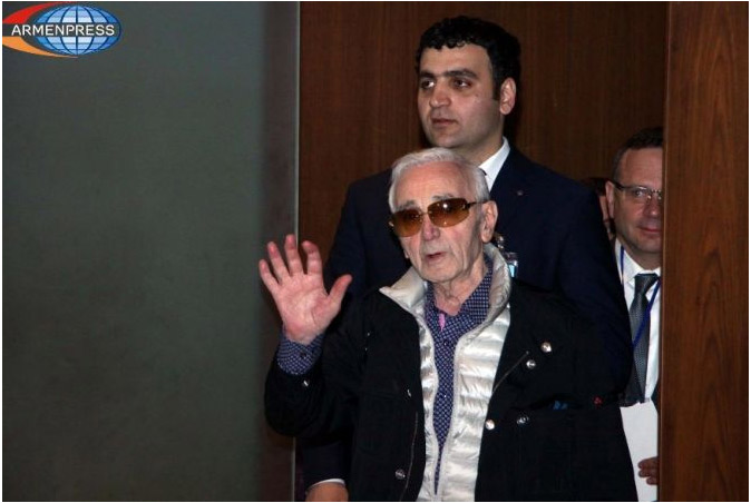 Aznavour_40616