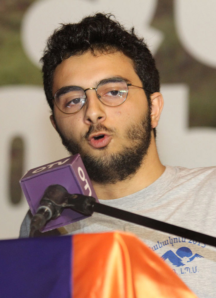 Շահէն Արապօղլեան