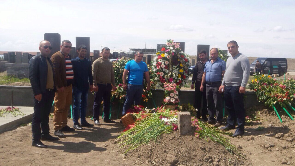 image-a604e6bfcca194a189f8206076dd4f96538e5d3a7b76edbd709d44bf2e06ef07-V