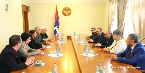 180516BundestagPatgamavor-Info