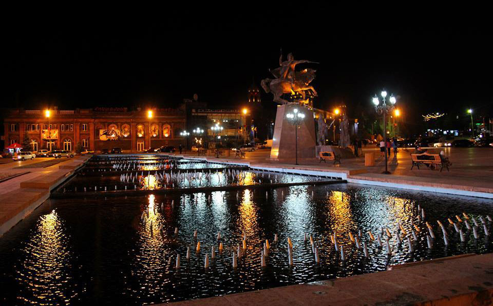 Գիւմրի` Վարդանանց հրապարակ