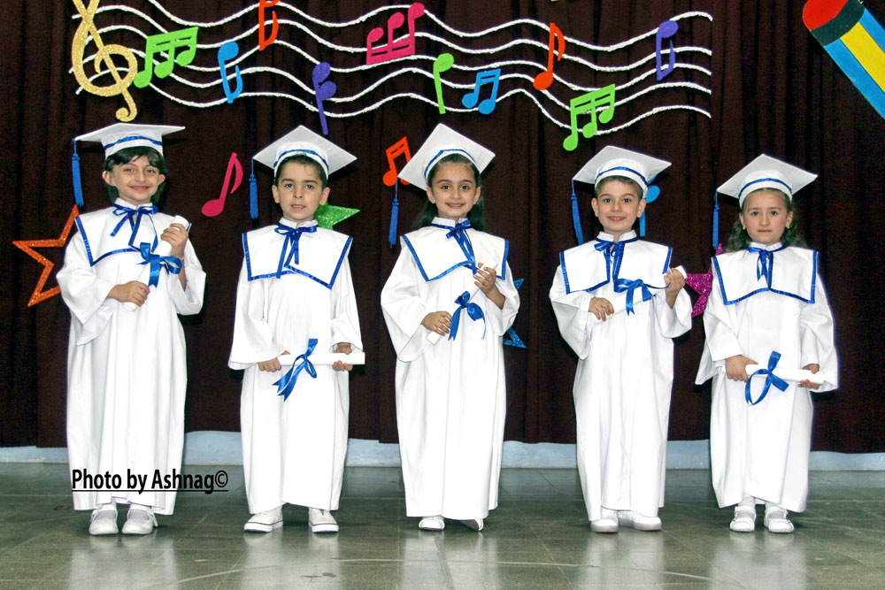 Սուրէն Խանամիրեան Ազգային Քոլեճի Մանկապարտէզի 2015-2016 Տարեշրջանի Շրջանաւարտ Հունձքի Ամավերջի Հանդէսը