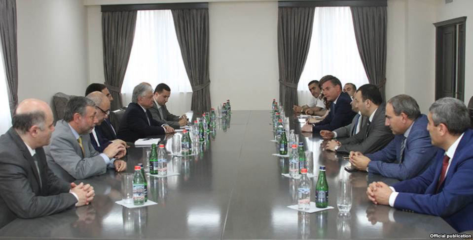 Nalbandian_62816