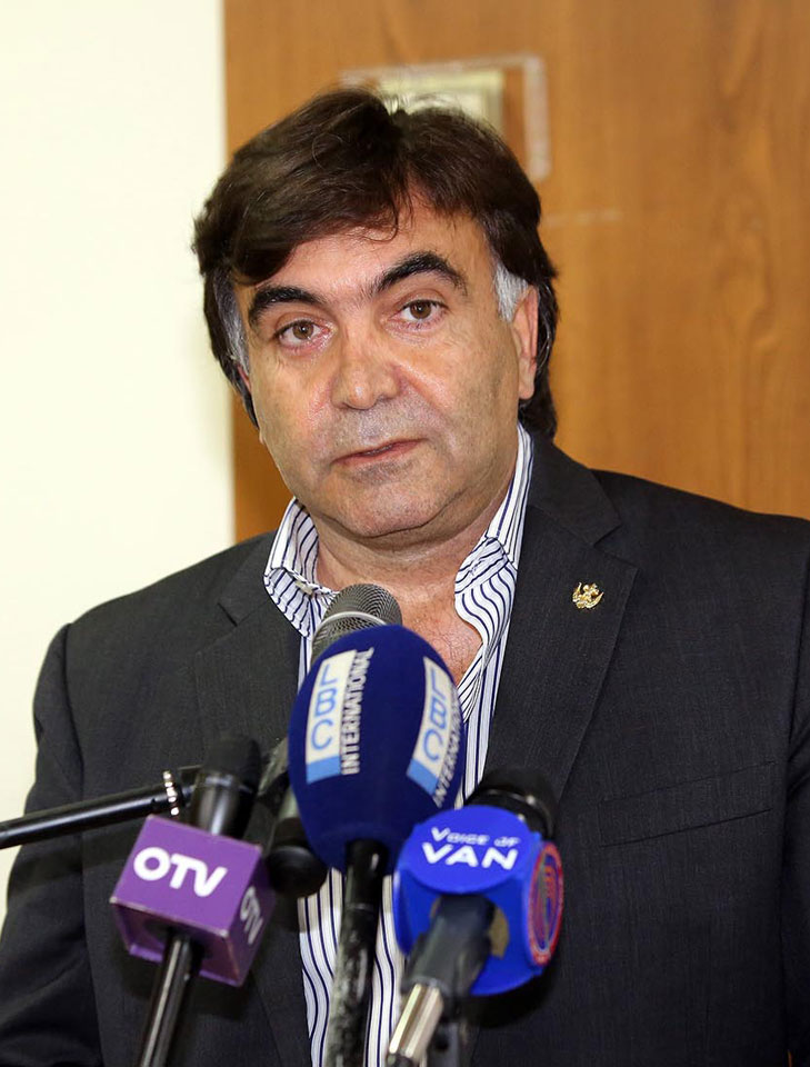 Հրայր Խաչատուրեան