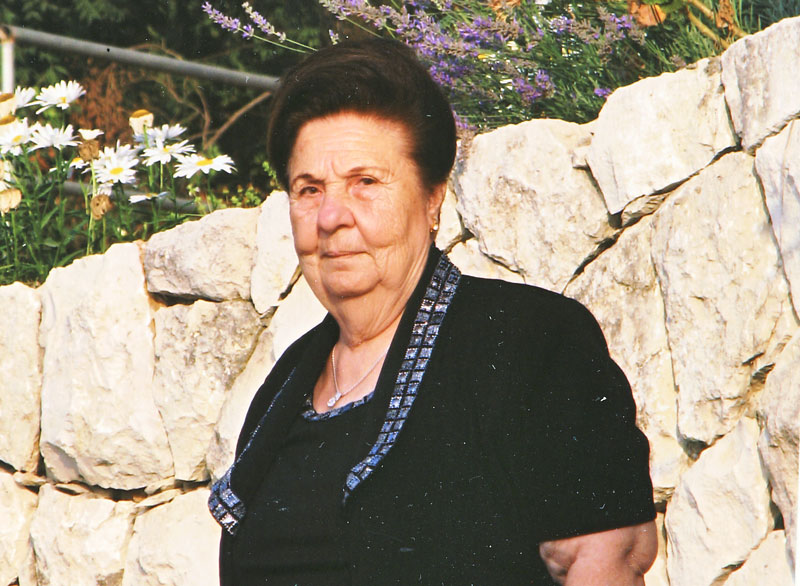 Victoria-Tutundjian_60416