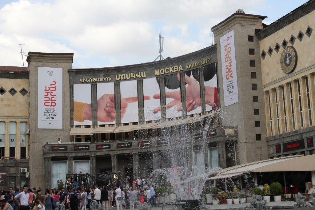 Golden-Apricot1_71116