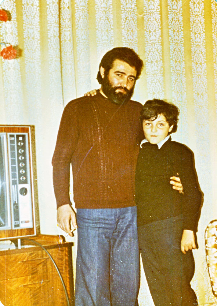Հայր եւ որդի Ռազմիկ եւ Մհեր Դաւոյեաններ
