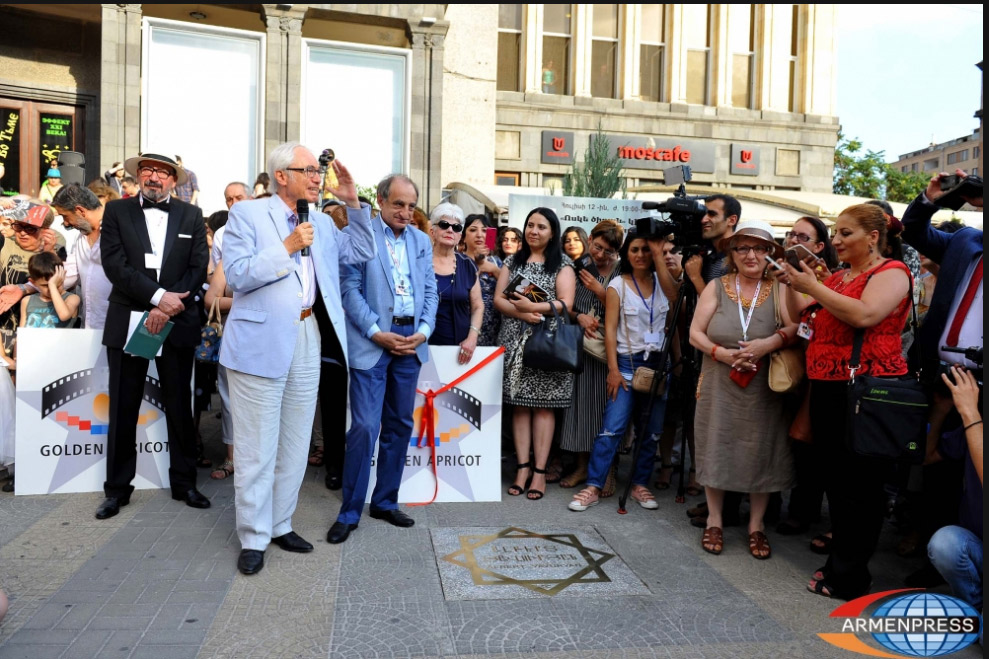 Golden-apricot_80216