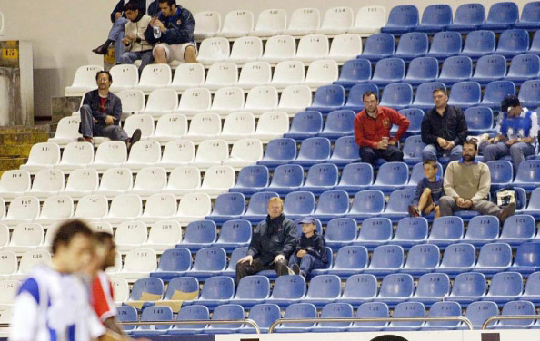 empty-tribune_80516