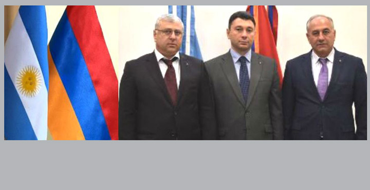 Ի Տարբերութիւն Խանական Ազրպէյճանի` Լեռնային Ղարաբաղի Հանրապետութեան Մէջ Կը Կառուցեն Ժողովրդավարական Երկիր