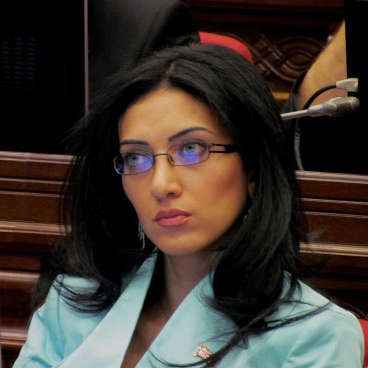 arpine-hovhannisyan2_91216