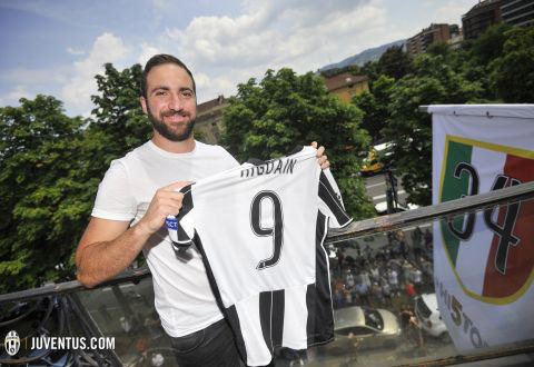 higuain_90716