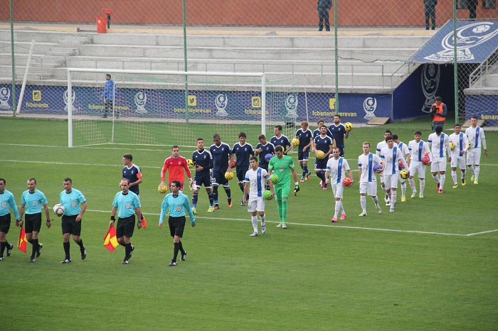 Բանանց - Փիւնիկ մրցումէն 