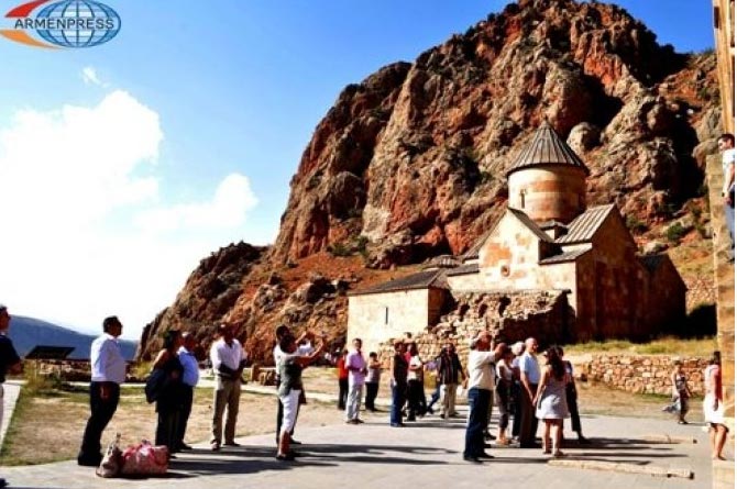 tourism1_110916