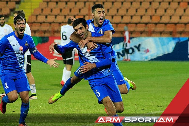 Արարատ - Փիւնիկ մրցումէն