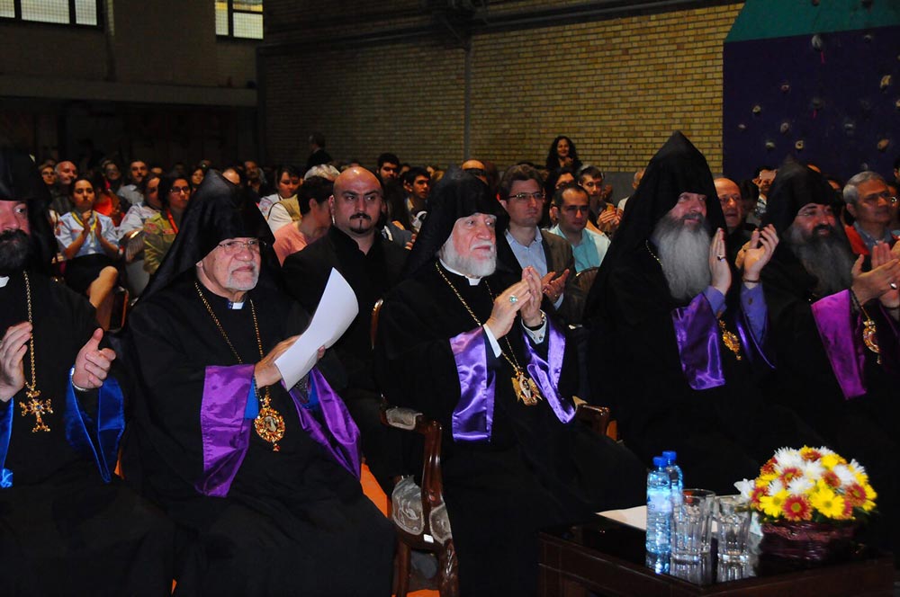 aram-i-in-iran_youth1_121716