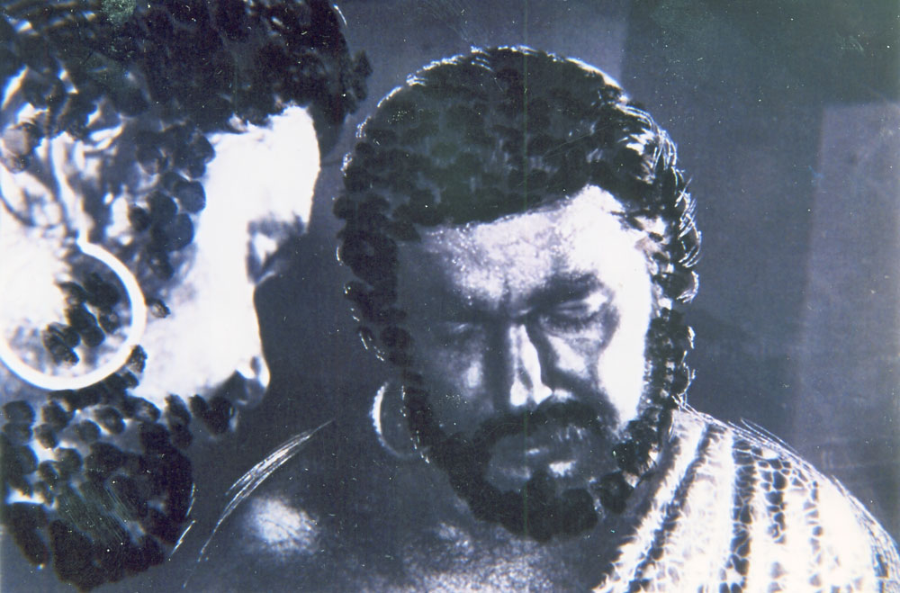 helvadjian_othello_123116