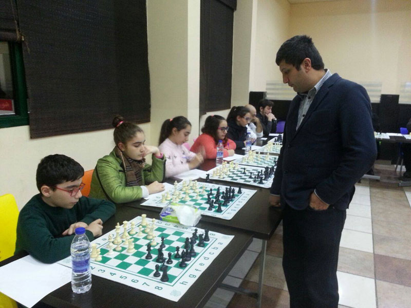 Ճատրակ.  Քոթանճեան Եւ Ռեփքա Մրցեցան Հայ Ճատրակ Խաղացողներուն Դէմ