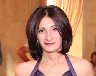 Տան Եւ Հայրենի Տան Արանքում